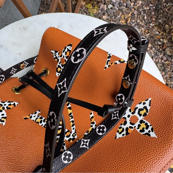 Louis Vuitton Giant Monogram Jungle NeoNoe Drawstring Bucket Crossbody - Picture 9 of 15